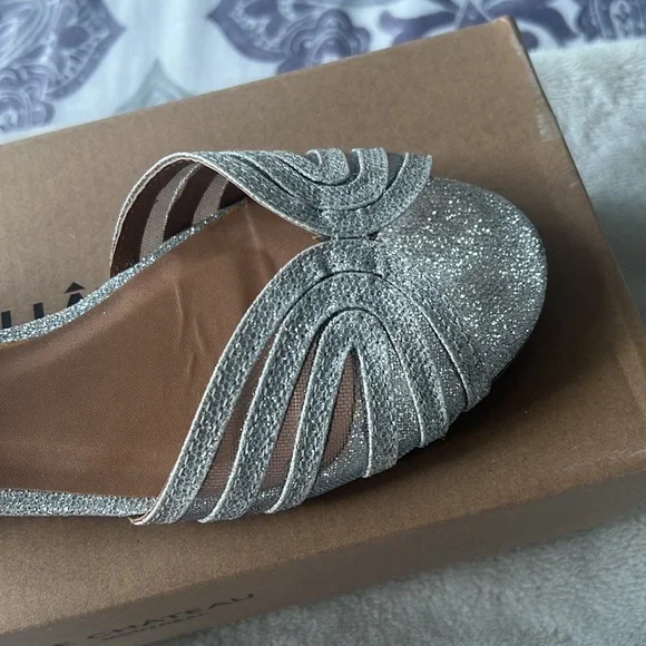 Sparkly flats - Picture 3 of 6